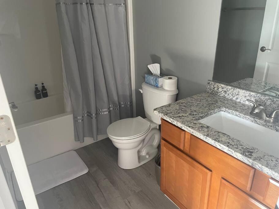 Beautiful 3 BR Townhome - Recently Updated!
